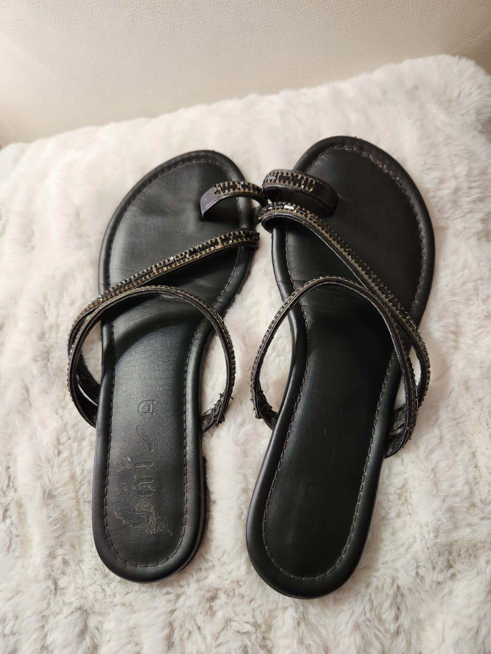 Unisa Black Strappy Sandals with Subtle Metallic Trim